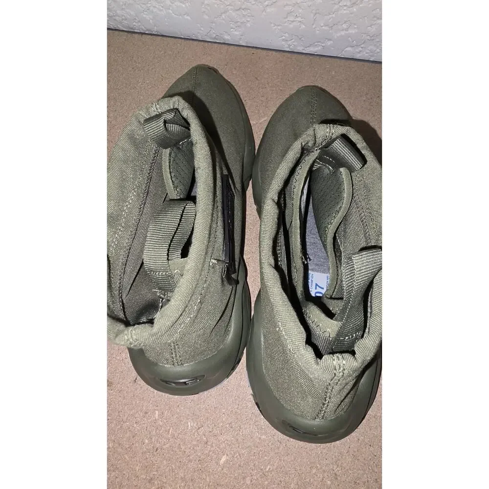 Champion Women’s High Top Sneaker Boots Olive Green Size 7 EU 40 Embroidered Log